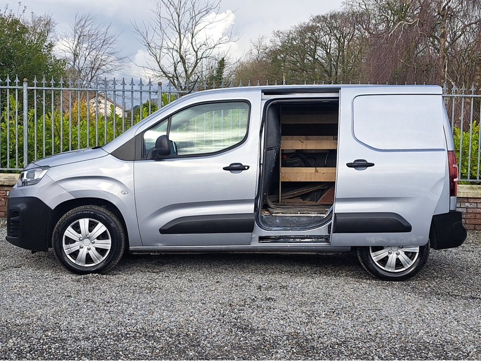 2020 Citroen Berlingo Panel Van Enterprise 1,000 Kg swb  1.5 Diesel with 3 seats in front.