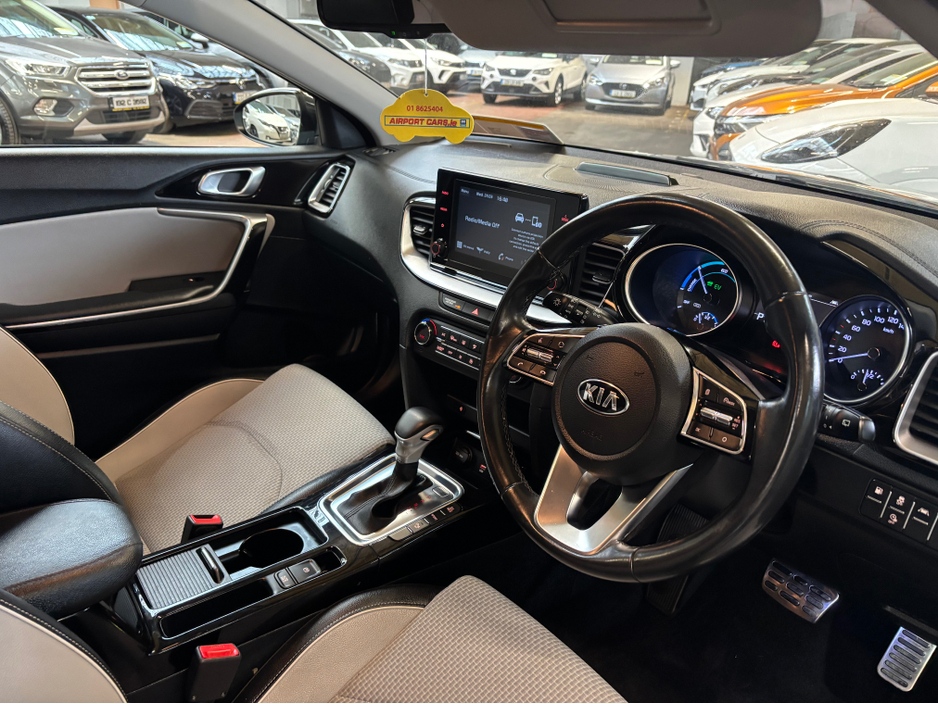 2021 Kia XCeed - image 14