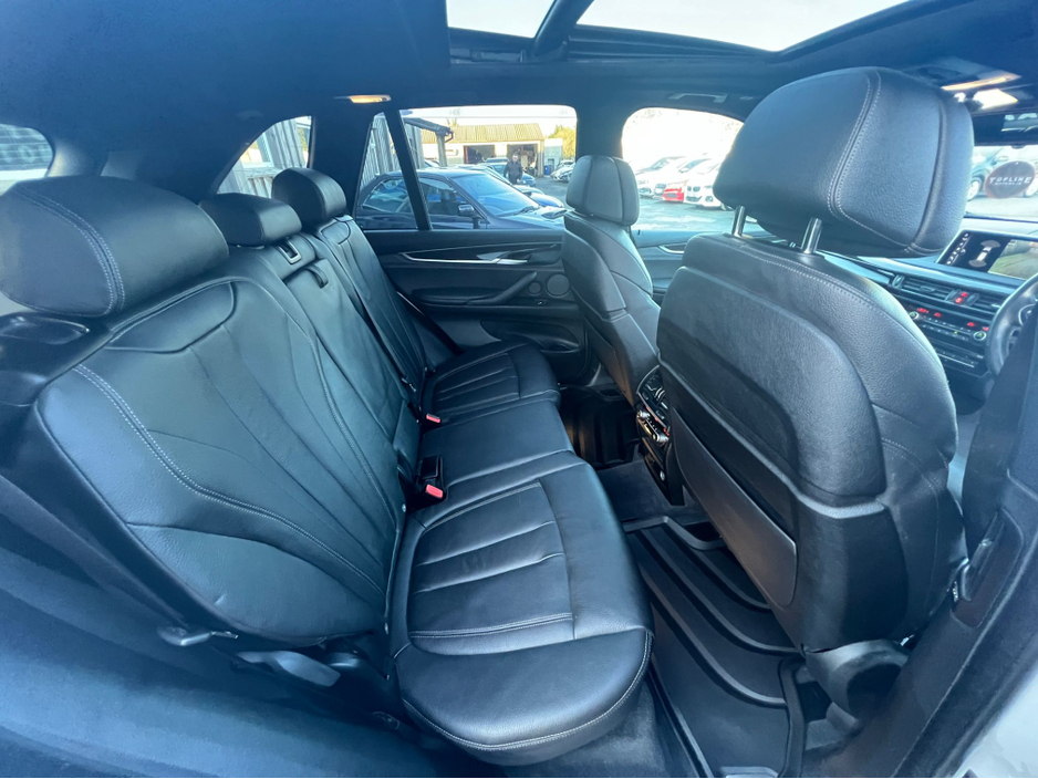 2017 BMW X5 - image 11