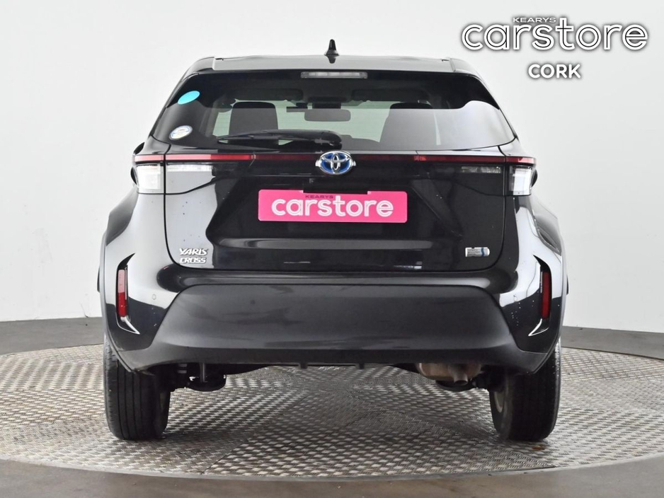 2021 Toyota Yaris Cross - image 4
