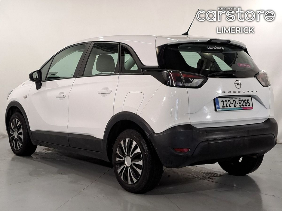 2022 Opel Crossland - image 5
