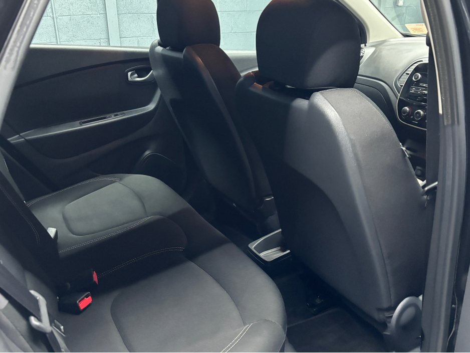2019 Renault Captur PLAY TCE 90 MY18 4DR €11,950