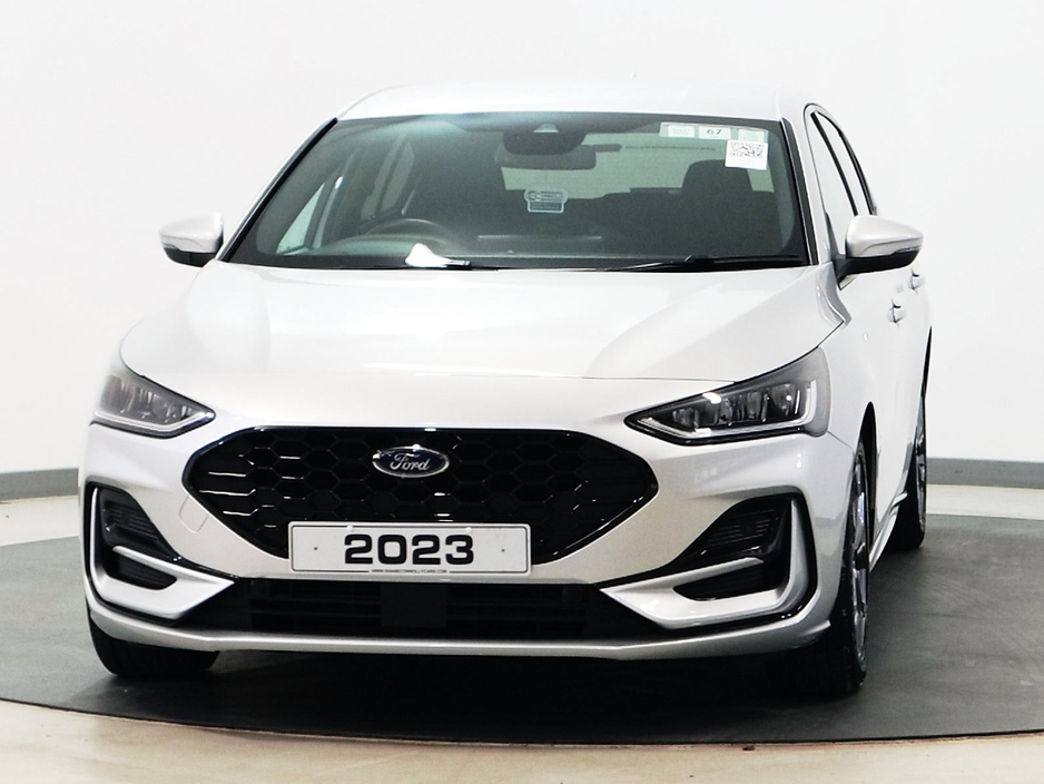 2023 Ford Focus - image 9