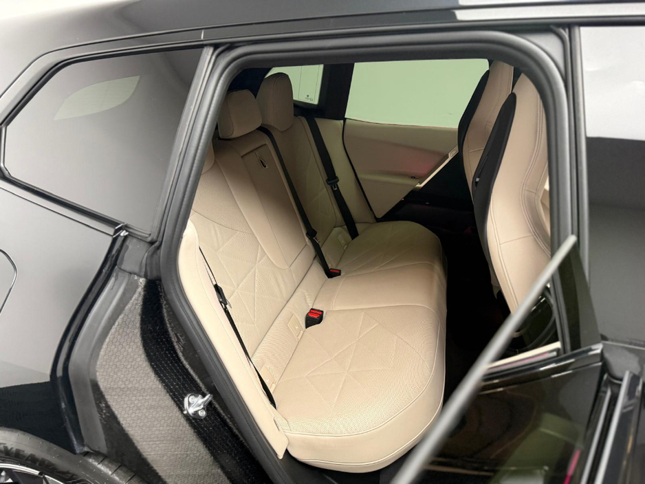 2023 BMW iX - image 13