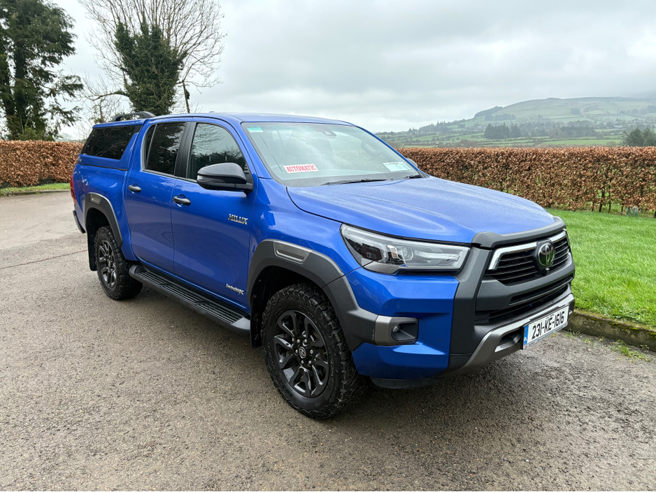 2023 Toyota Hilux - image 2