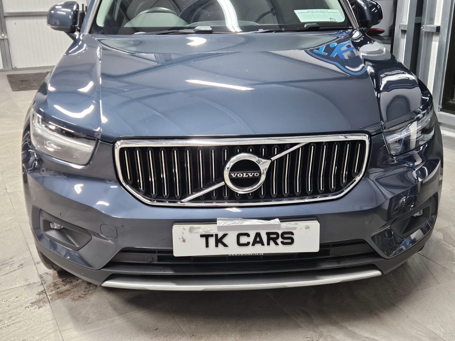 2021 Volvo XC40  €26,950