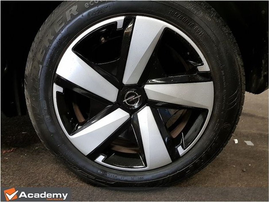 2022 Opel Crossland - image 13