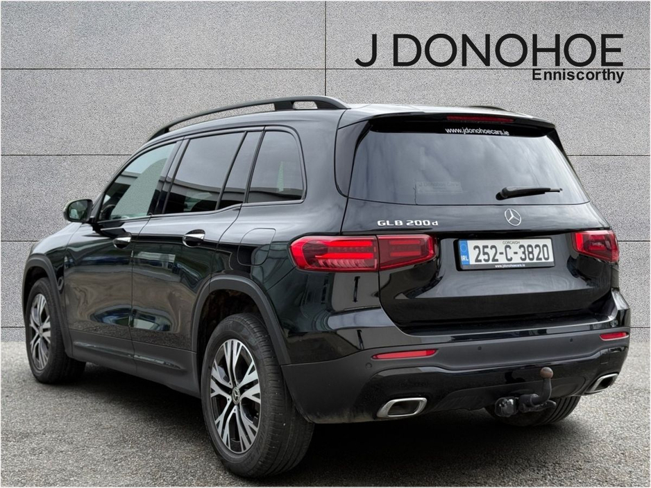 2025 Mercedes-Benz GLB - image 2