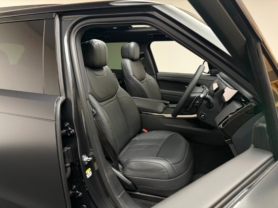 2026 Land Rover Range Rover Sport - image 12