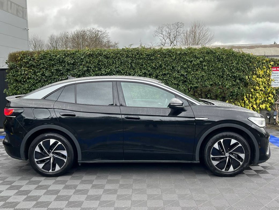 2023 Volkswagen ID.5 PRO LIFE 77KWH // HEATED SEATS // REVERSE CAMERA // DUAL ZONE CLIMATE CONTROL €24,950