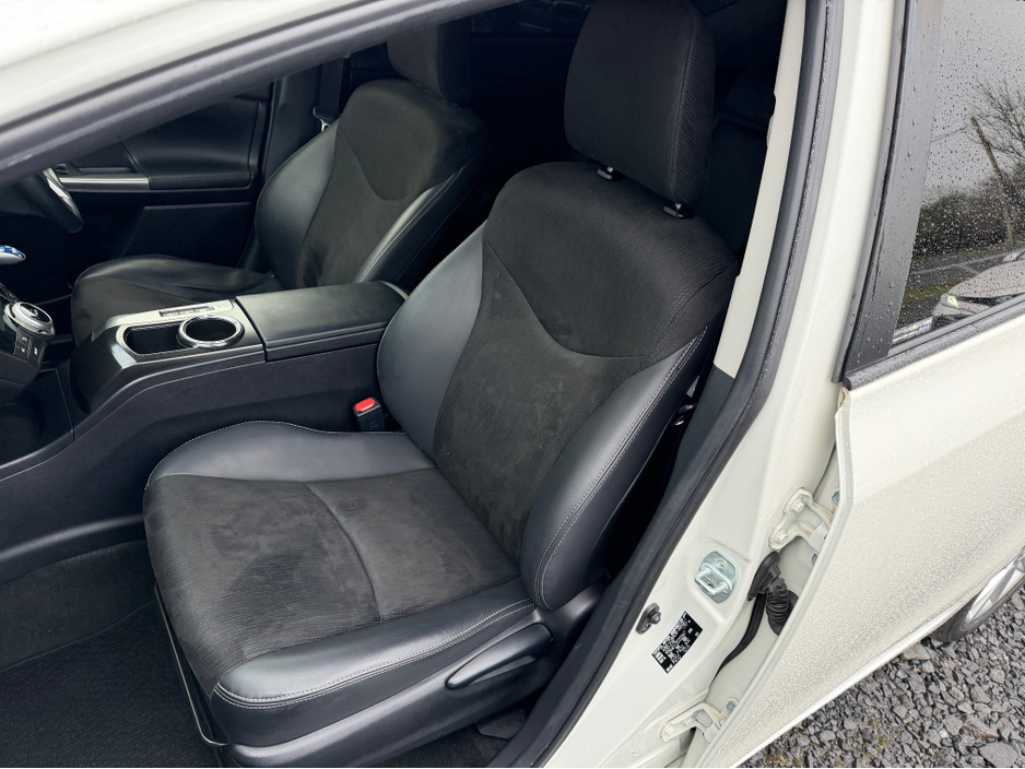 2019 Toyota Prius - image 26