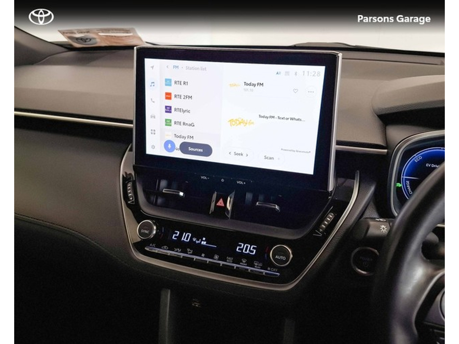 2024 Toyota Corolla Cross - image 10