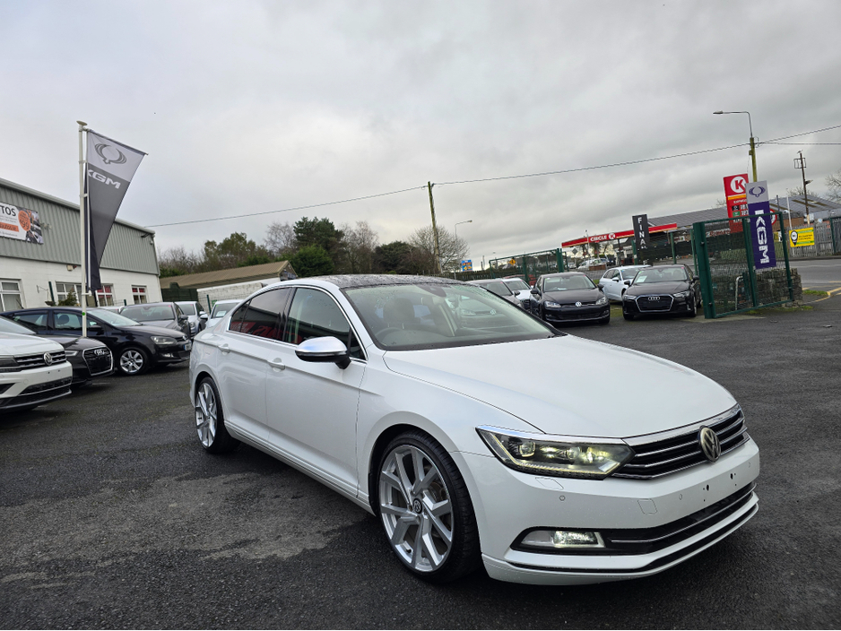 2015 Volkswagen Passat 1.4 TSI HI SPEC EDITION  SAT-NAV REV CAMERA BLIND-SPOT CARPLAY ANDROID AUTO €16,950