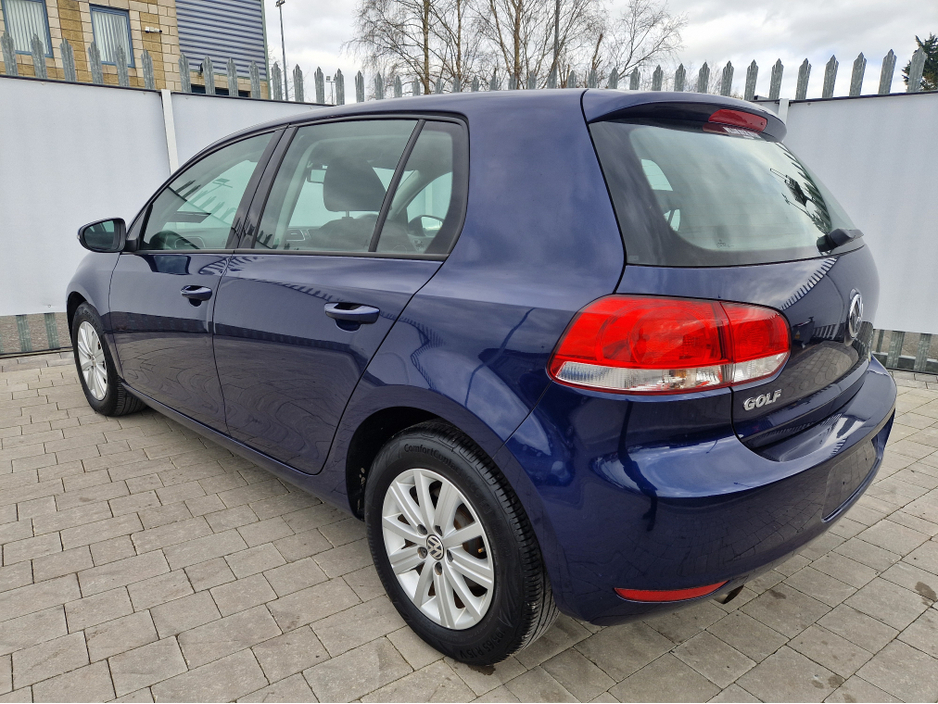 2012 Volkswagen Golf - image 7