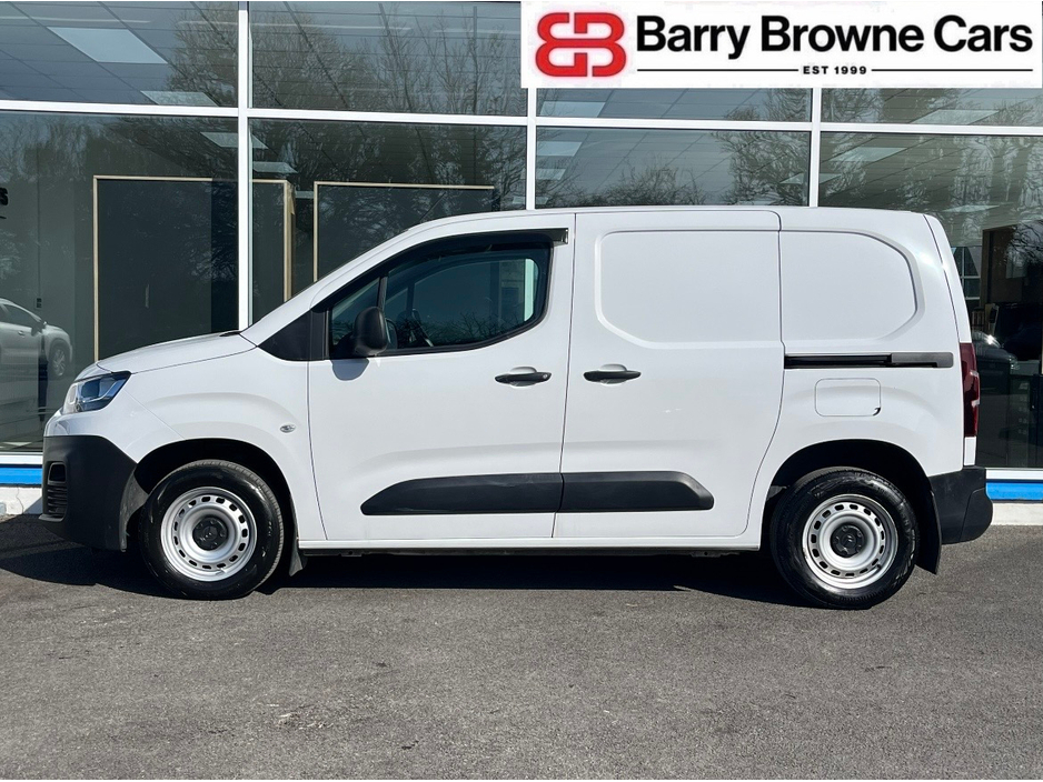 2023 Citroen Berlingo - image 4