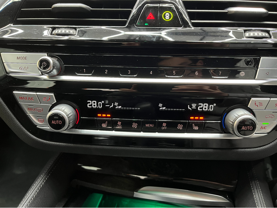 2021 BMW 5 Series €35950 2021 BMW 530E M-SPORT EDITION JOY+ 2.0 AUTOMATIC / CRUISE CONTROL / 360° PARKING CAMERA / ELECTRIC MEMORY & HEATED SEATS / PADDLE SHIFTERS / APPLE CARPLAY / AMBIENT LIGHTS / HEATED REAR SEAT €35,950