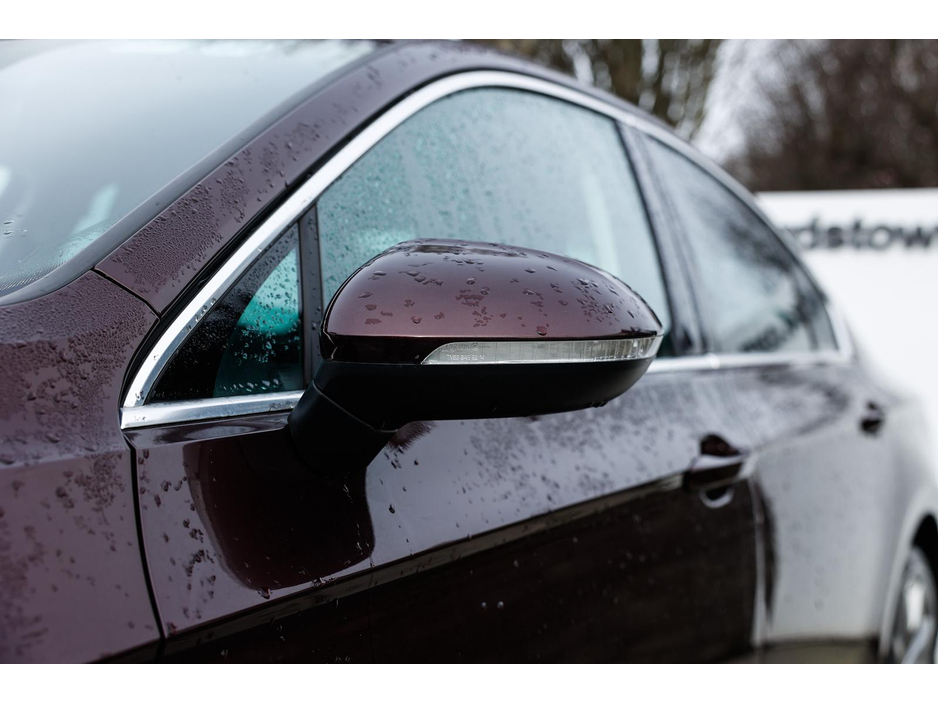 2017 Volkswagen Passat - image 14