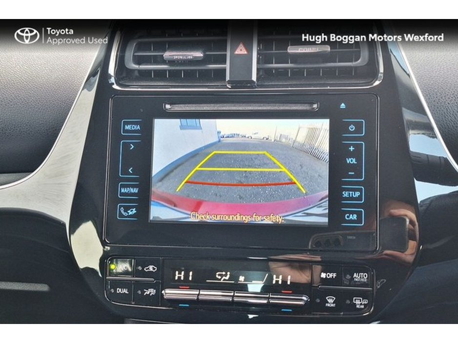 2017 Toyota Prius - image 18