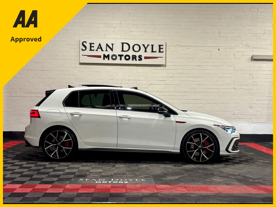 2021 Volkswagen Golf - image 6