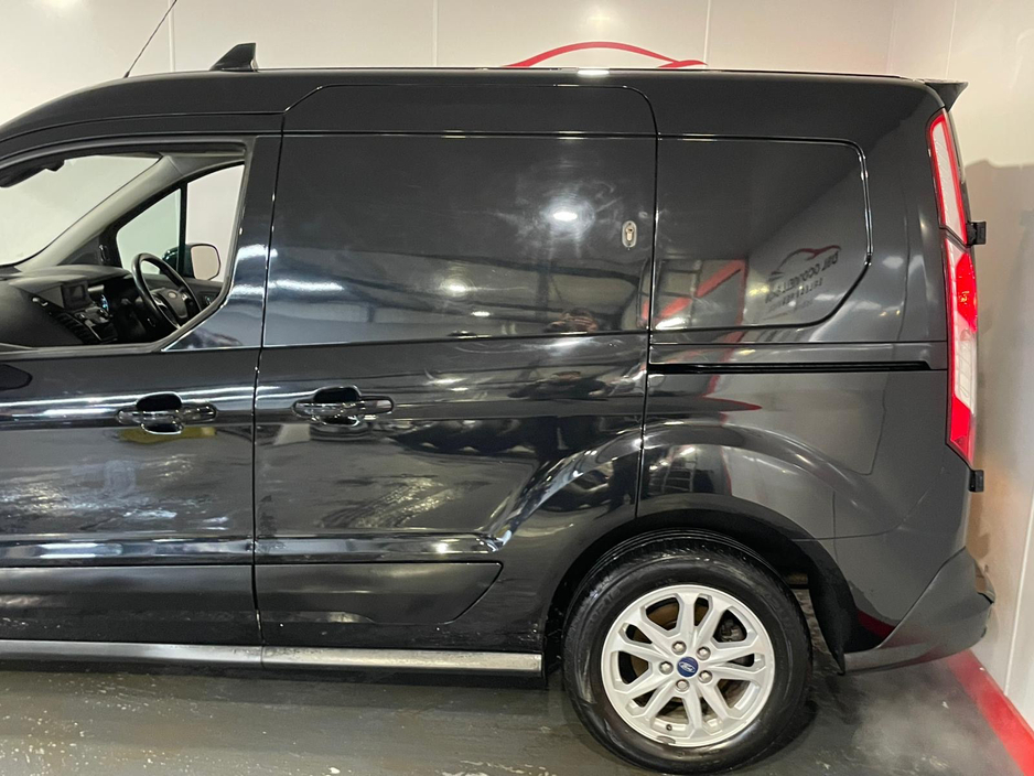 2021 Ford Transit Connect - image 17