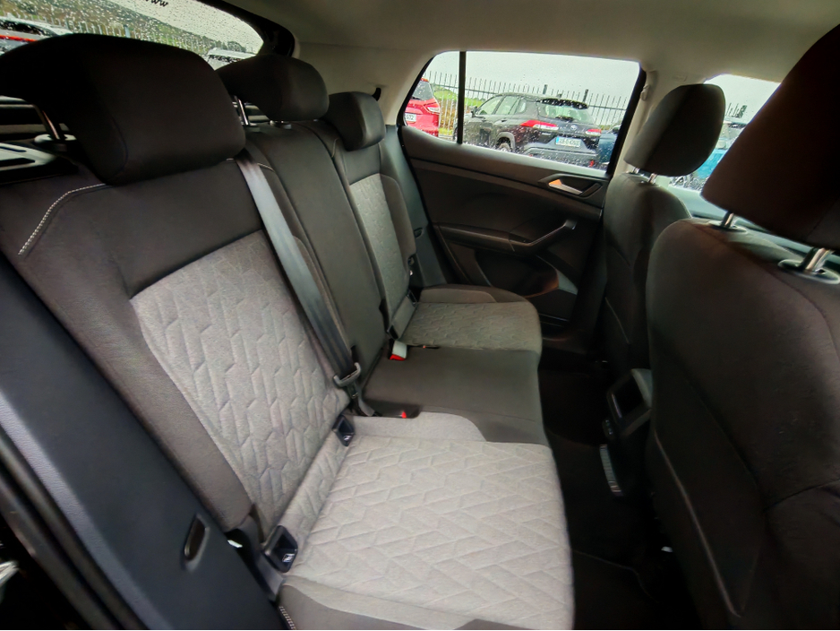 2025 Volkswagen T-Cross - image 13