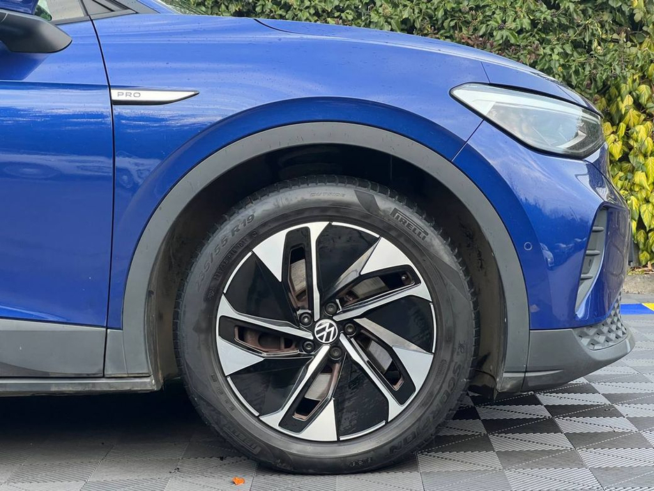 2022 Volkswagen ID.4 PRO LIFE 77KWH // 19" DIAMOND CUT ALLOYS // APPLE CARPLAY/ANDROID AUTO // DIGITAL CLUSTER €23,950