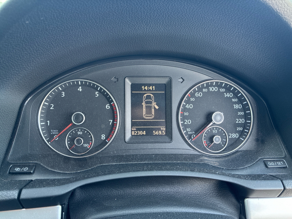 2013 Volkswagen Scirocco - image 14