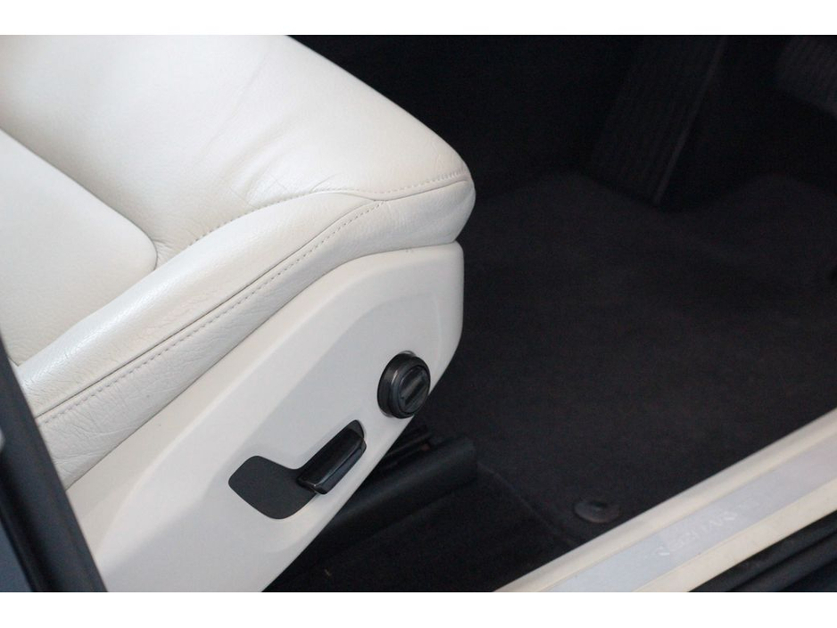 2021 Volvo XC60 T6 Inscription Expression €38,899