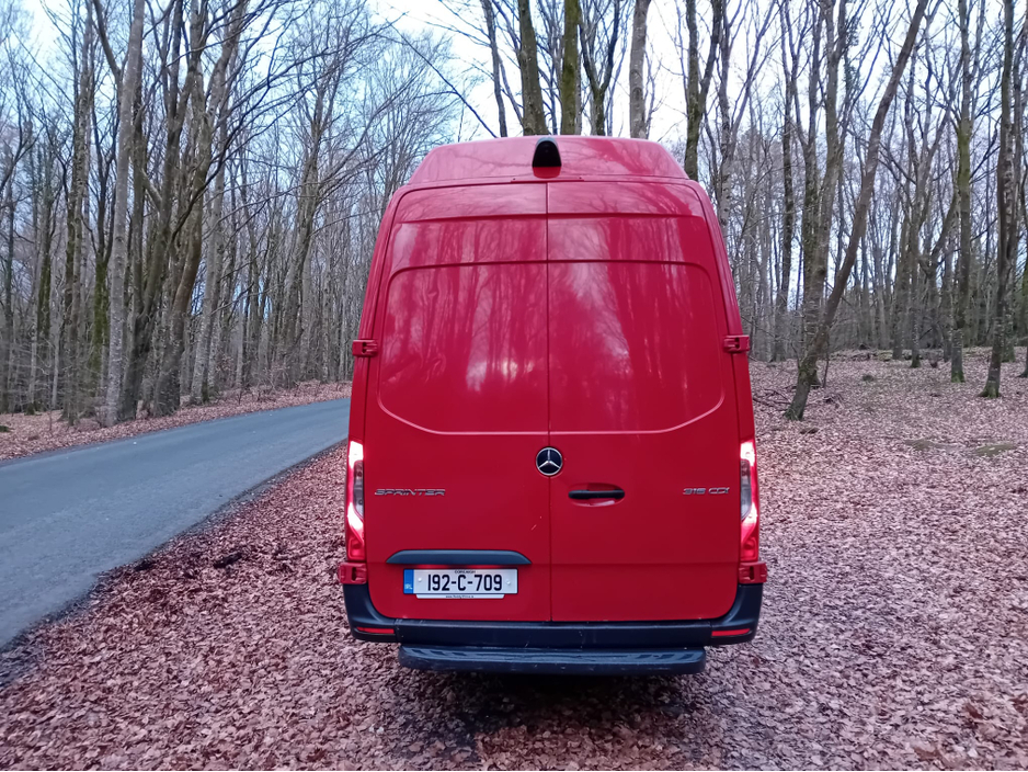 2019 Mercedes-Benz Sprinter - image 7