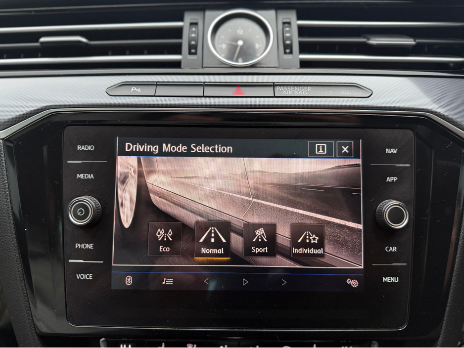 2018 Volkswagen Passat 2.0 TDI R-LINE AUTO*FULL SERVICE HISTORY* €21,995