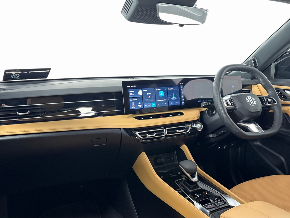 2025 MG HS - image 32