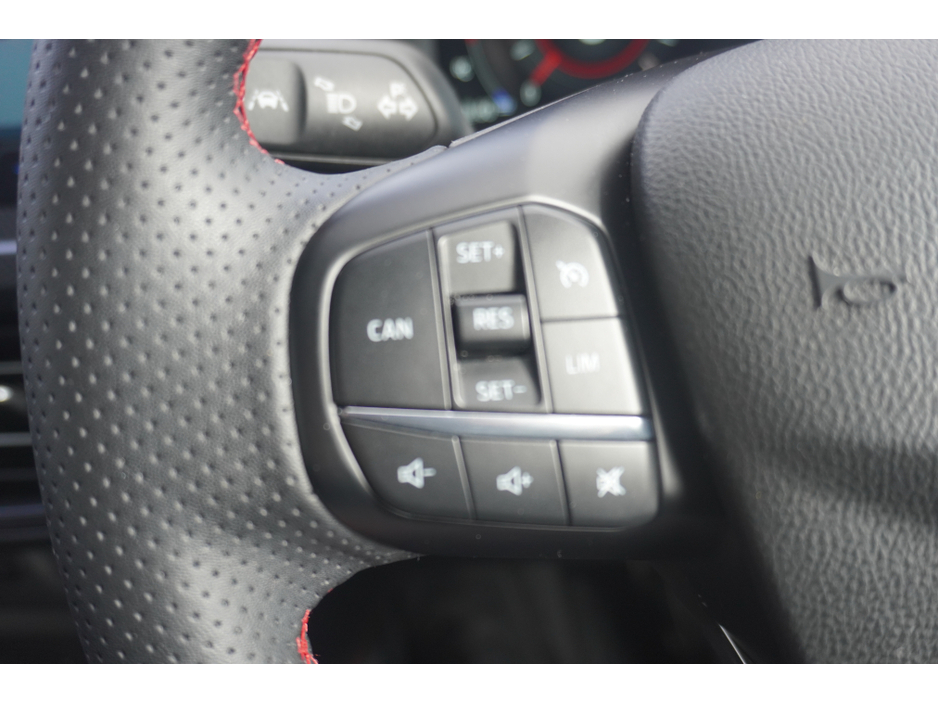 2025 Ford Focus - image 25