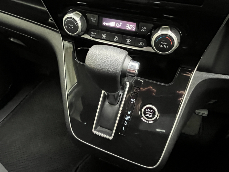 2022 Nissan Serena 8 SEATER AUTOMATIC HYBRID 2.0 PETROL //POWER SLIDING REAR DOORS//360 PARKING CAMERAS//KEYLESS ENTRY// €24,950