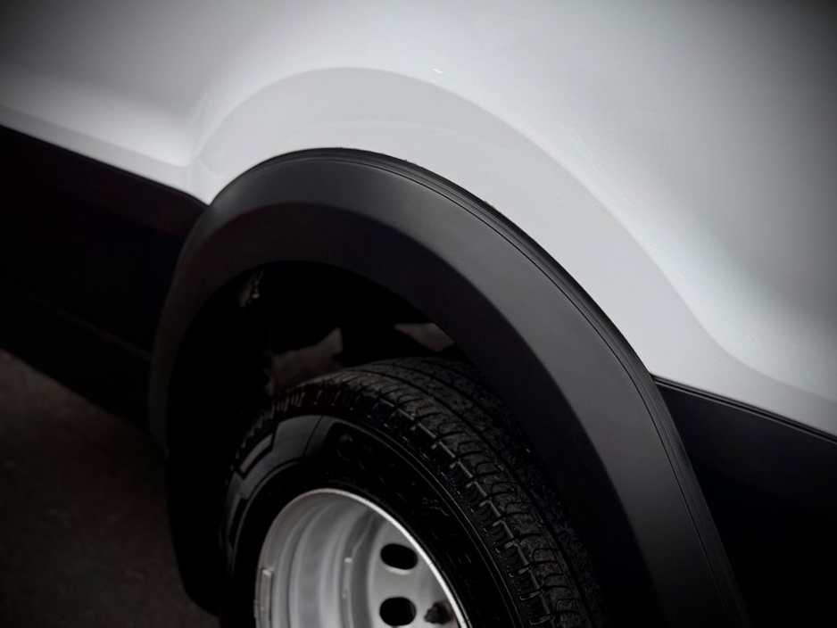 2023 Ford Transit - image 29