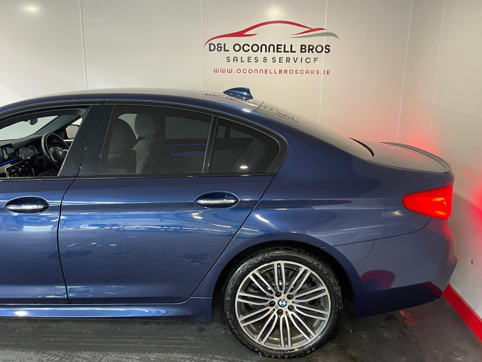 2018 BMW 5 Series - image 12