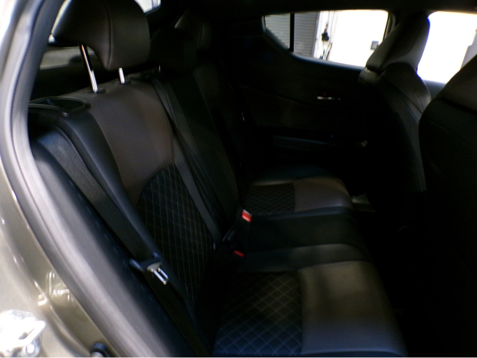 2019 Toyota C-HR 192*18,000 MILES*HYBRID SPORT TOYOTA C-HR SELF CHARGING 1.8 AUTOMATIC*FANTASTIC CONDITION GREAT ON FUEL, POWER, COMFORT WITH A LOT OF SPACE ALL COMBINED FOR A FANTASTIC DRIVE. CAR COMES WITH FULL SAF €21,900