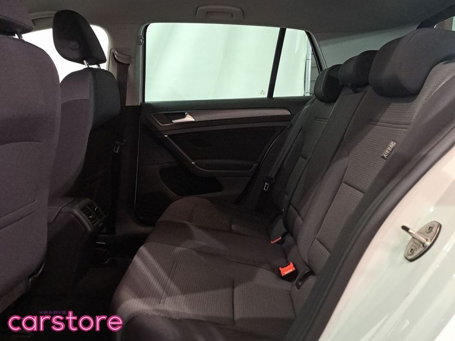 2017 Volkswagen Golf  €17,880