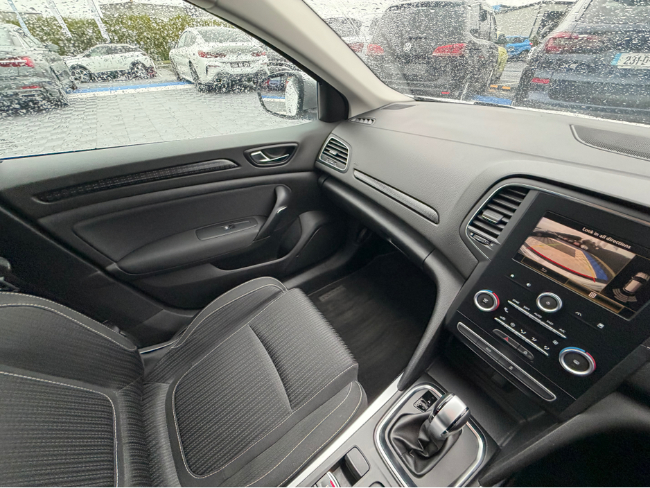 2018 Renault Megane - image 26