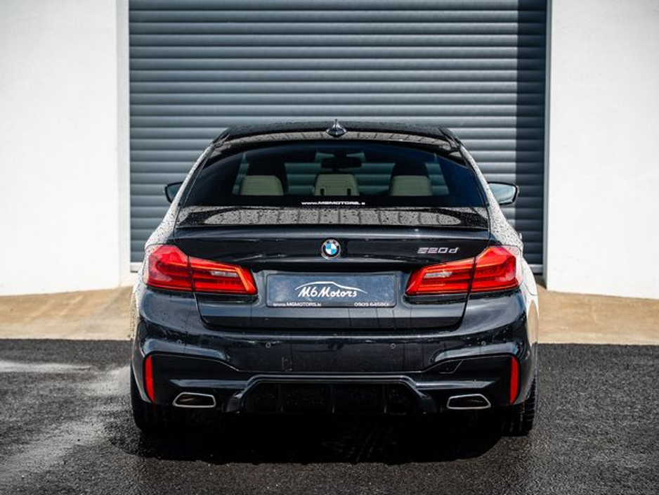 2019 BMW 5 Series - image 4