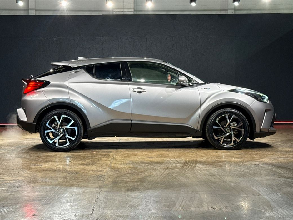 2020 Toyota C-HR - image 2