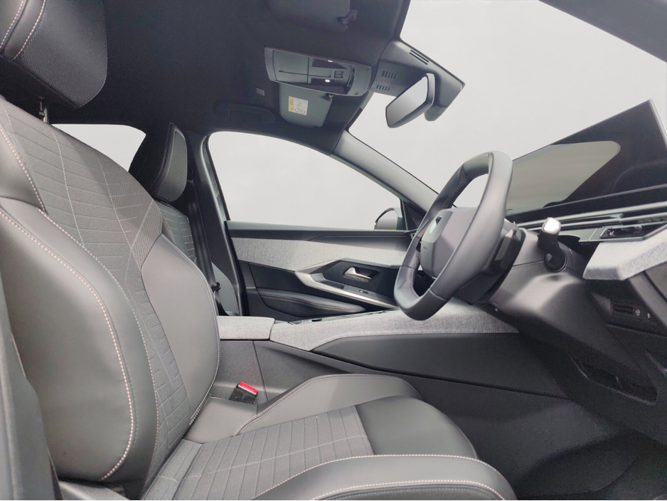 2025 Peugeot 3008 BEV 73kWH 210BHP Allure €42,950