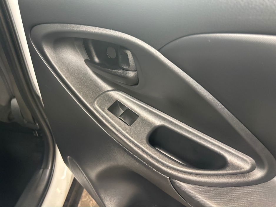 2023 Toyota Yaris Cross xLUNA 4DR AUTO €114,279