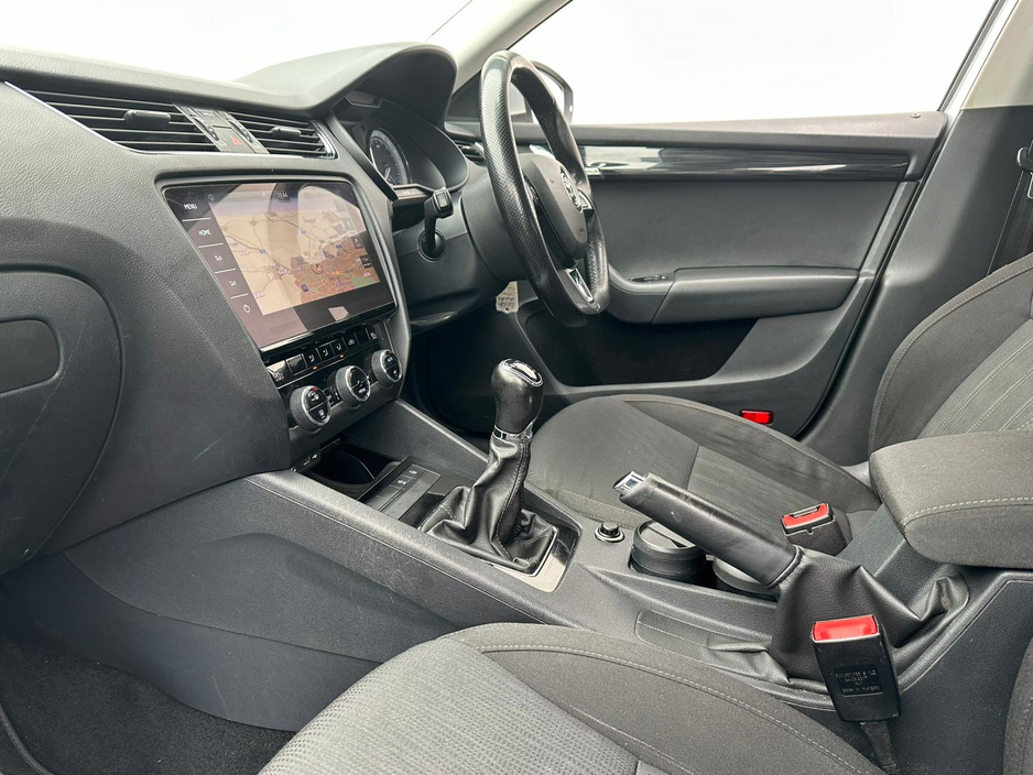 2017 Skoda Octavia - image 12