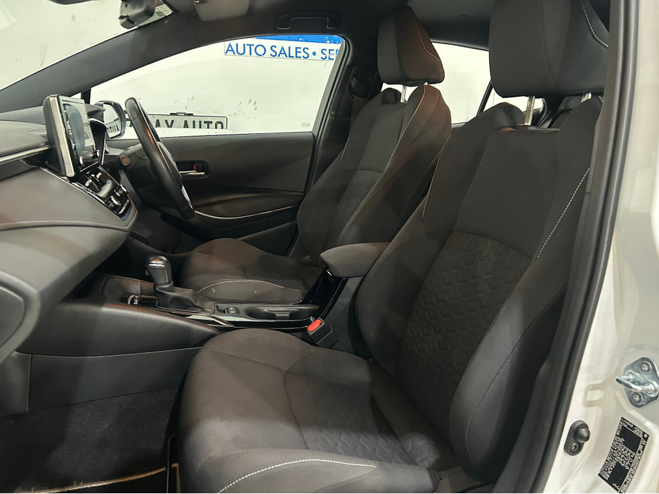 2022 Toyota Corolla - image 8