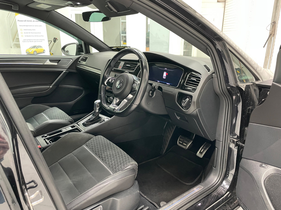 2018 Volkswagen Golf - image 9