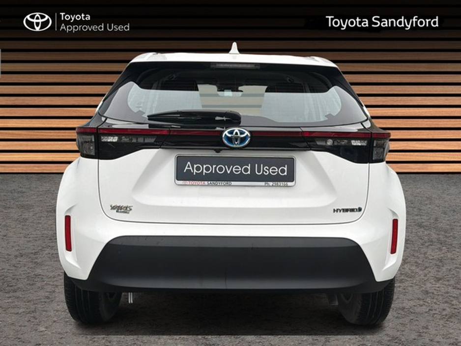 2023 Toyota Yaris Cross LUNA HYBRID AUTOMATIC // REAR CAMERA // AIR CON // SMART ENTRY/SMART START // TOYOTA SAFETY SENSE // FULL WARRANTY €27,445