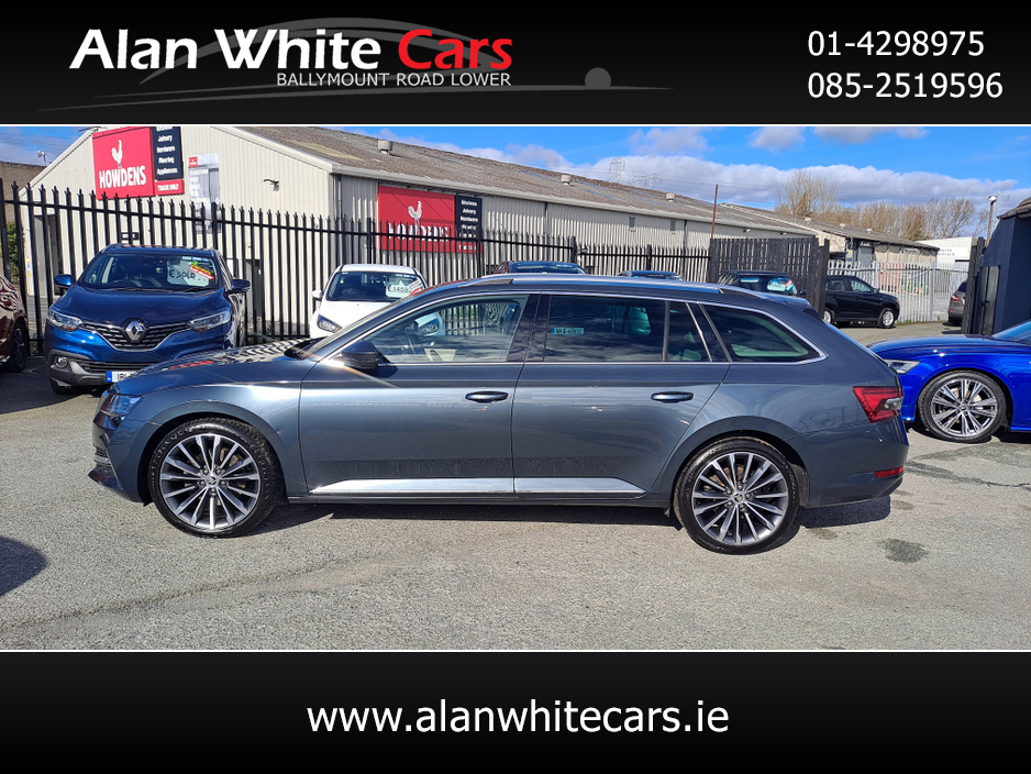 2022 Skoda Superb - image 5