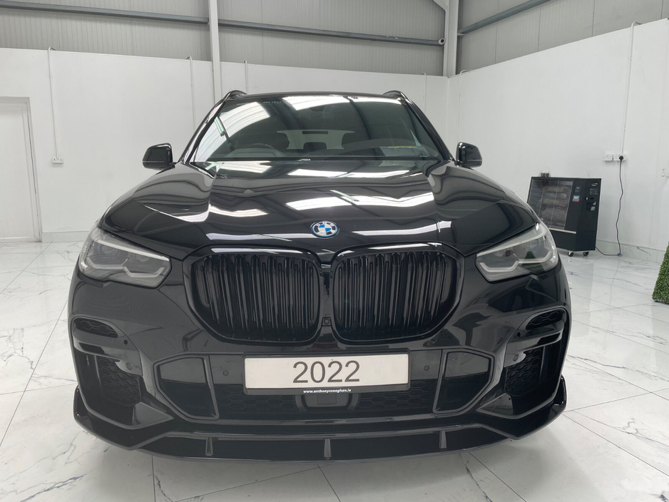 2022 BMW X5 - image 8