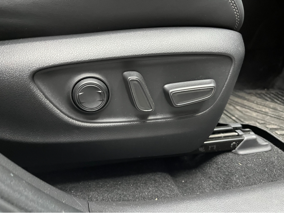 2024 Toyota Rav4 - image 11