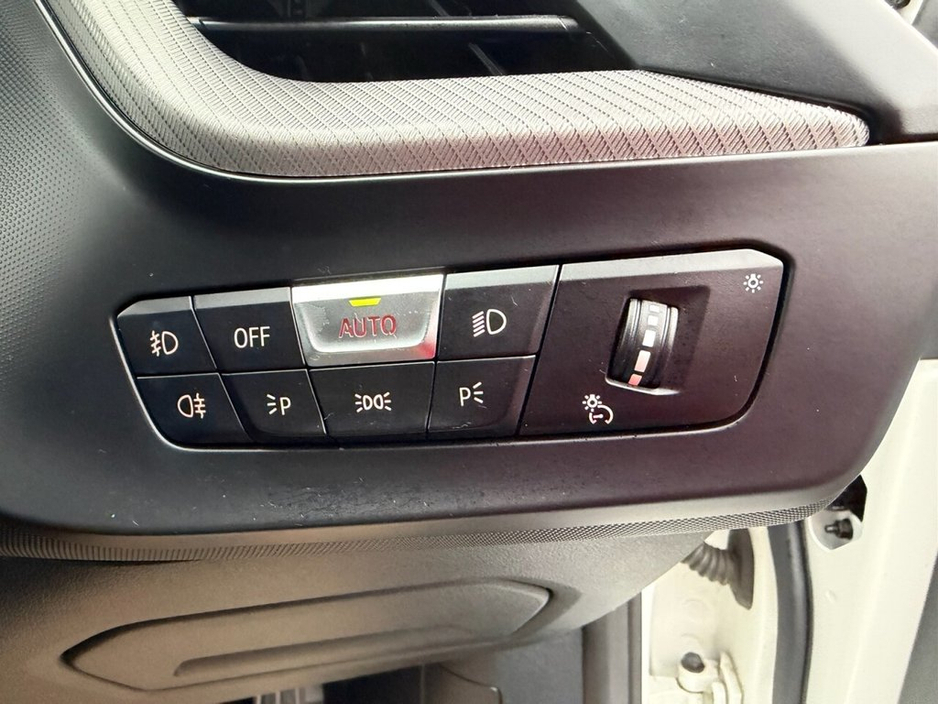 2020 BMW 1 Series - image 29